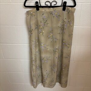Bentley green floral skirt with stretchy waistband